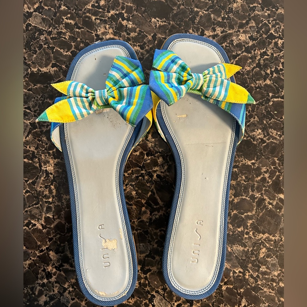 UNISA flat.  Size: 8 1/2